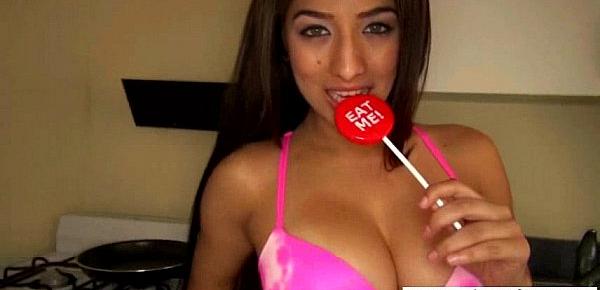  Sexy Horny Girl Use Sex Toys To Rich Orgasm clip-16
